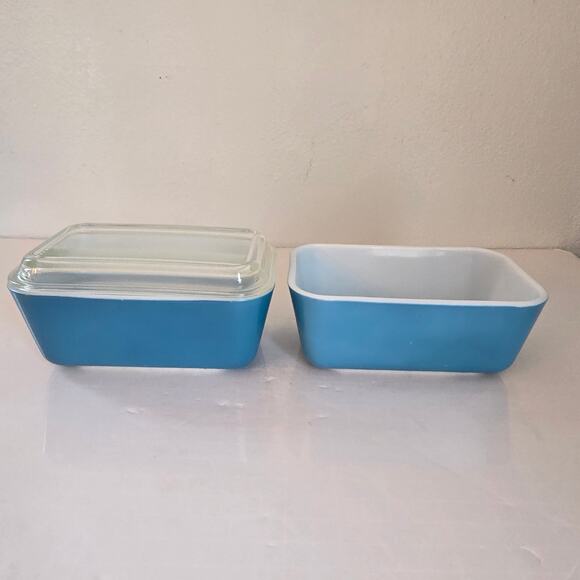 Vintage PYREX Primary Blue Fridge 2 Containers ONE Lid 502-B 40s 50s Mid Century - Picture 16 of 16